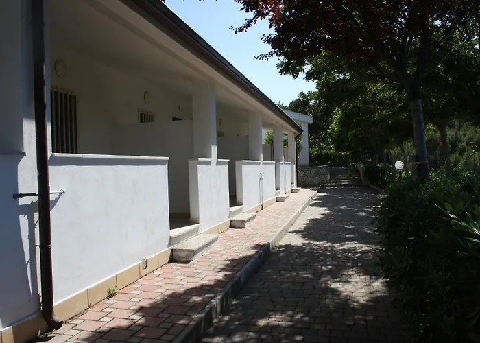 Villaggio La GiaraAlbergo